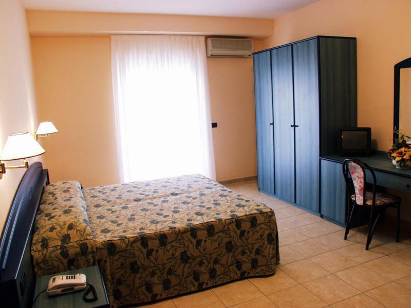 Hotel Gaudio Longobardi Номер фото